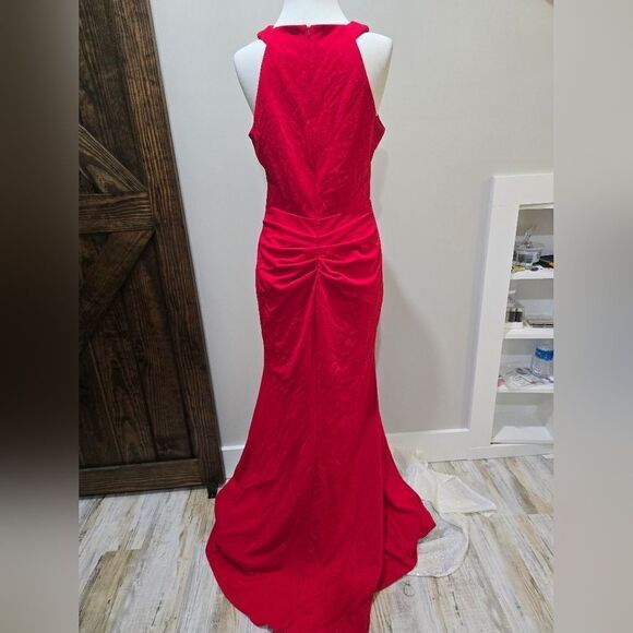 Xscape Cross Front Cutout Scuba Gown NWT size 12 Red - Picture 4 of 5